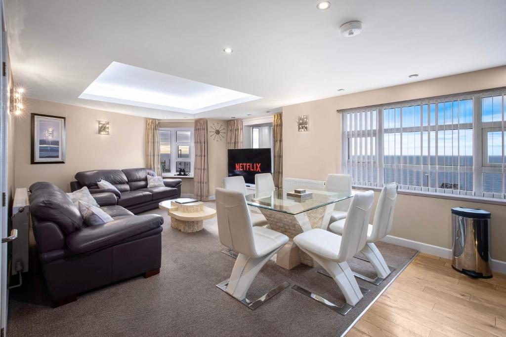 Granada Apartments – Queens Mansions